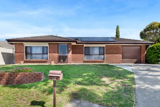 18 Ormiston Rd, Morphett Vale, SA, 5162