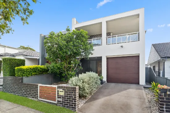 18 Queensbury Rd, Padstow Heights, NSW, 2211