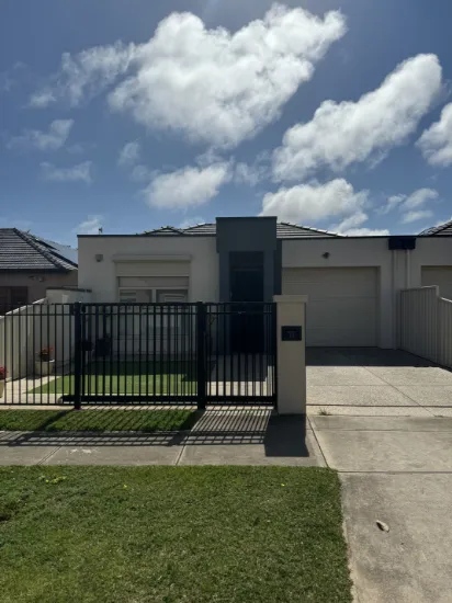 19 Honeyton St, Seaton, SA, 5023