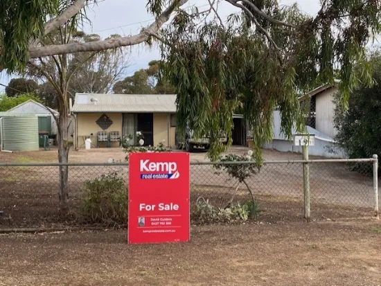 19 O'Malley St, Cummins, SA, 5631