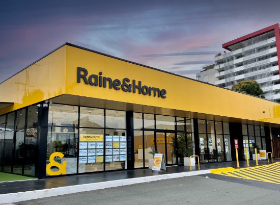 Raine & Horne Elite - SOUTHPORT - Real Estate Agency