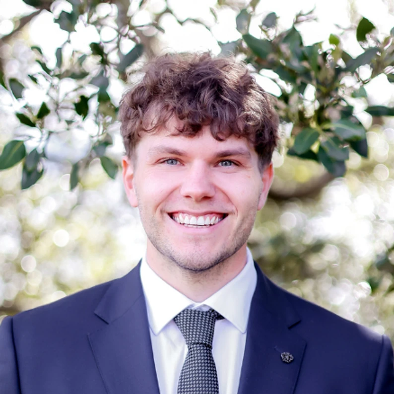 Tom Clift - Real Estate Agent