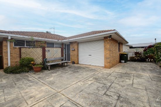 2/11 Mayfair Place, Forster, NSW 2428