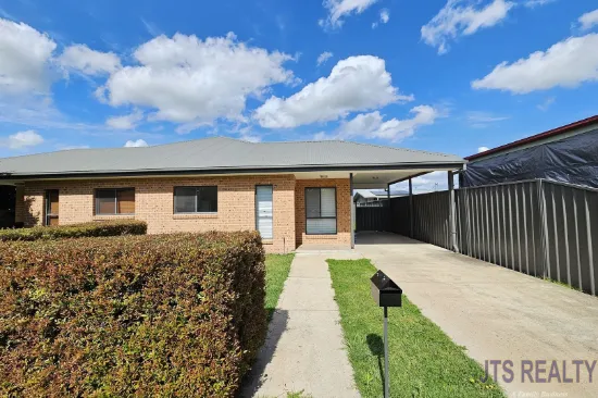 2/11 Nandowra St, Aberdeen, NSW, 2336