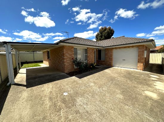 2/13 Lachlan Close, Young, NSW 2594