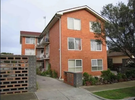 2/13 Speight St, Newport, VIC, 3015