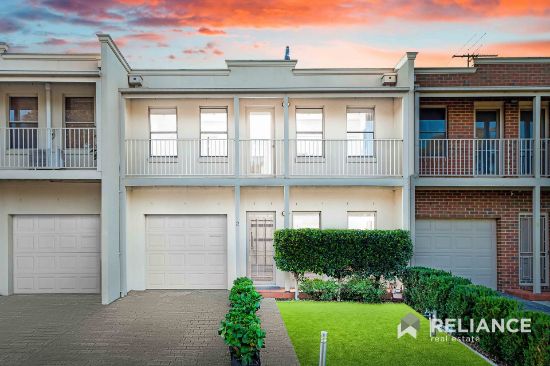 2/14 Mickleton Grove, Point Cook, Vic 3030