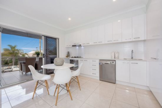 2/165 Stratton Terrace, Manly, Qld 4179