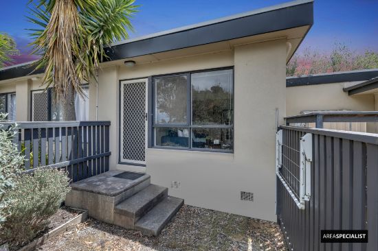2/18 Bakewell Street, Herne Hill, Vic 3218