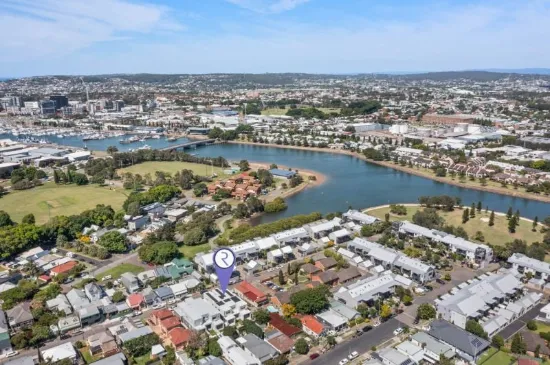 2/21 Howden Street, Carrington, NSW, 2294
