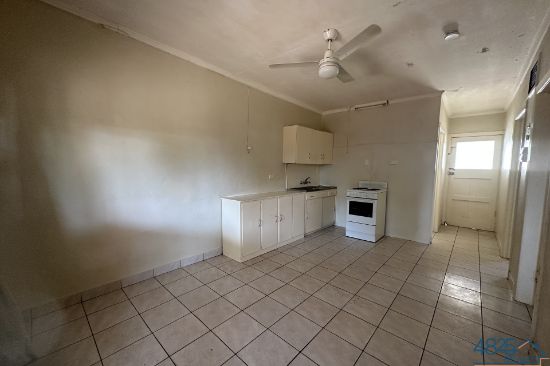 2/28 Alfred Street, Mount Isa, Qld 4825