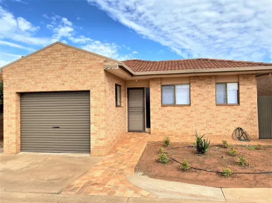2/28 Coolah Street, Griffith, NSW, 2680