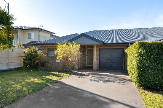 2/33 Laurina Avenue, Helensburgh, NSW 2508