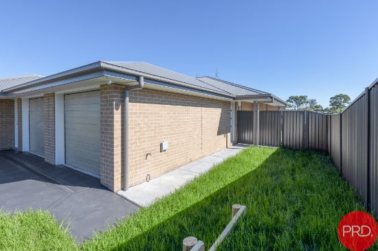 2/41 Shortland Drive, Rutherford, NSW 2320