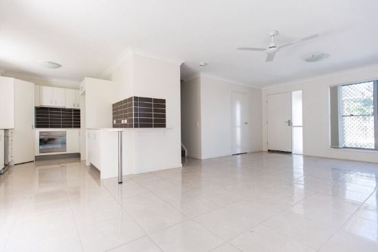 2/54a Briggs Road, Raceview, Qld 4305