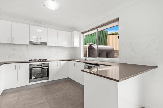 2/55 Stanleigh Crescent, West Wollongong, NSW 2500