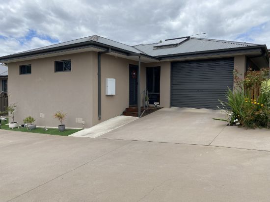 2/6 Maples Court, Corryong, Vic 3707