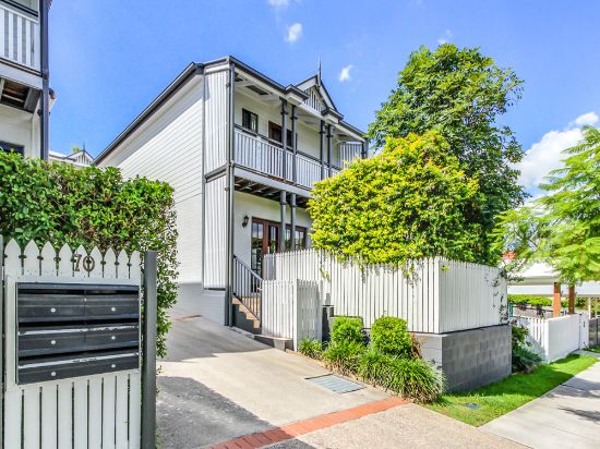 2/70 Overend Street, Norman Park, Qld 4170