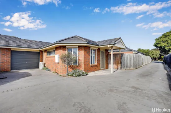 2/82 Barries Road, Melton, VIC, 3337