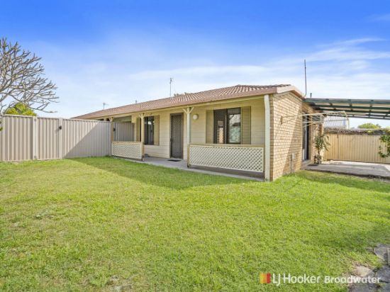 2/9 Beitz Avenue, Labrador, Qld 4215