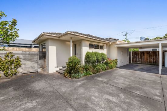 2/96 East Boundary Road, Bentleigh East, Vic 3165