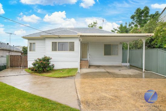2 Browning Avenue, Campbelltown, NSW 2560