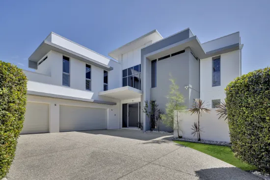 2 Cedar Place, Broadbeach Waters, QLD, 4218