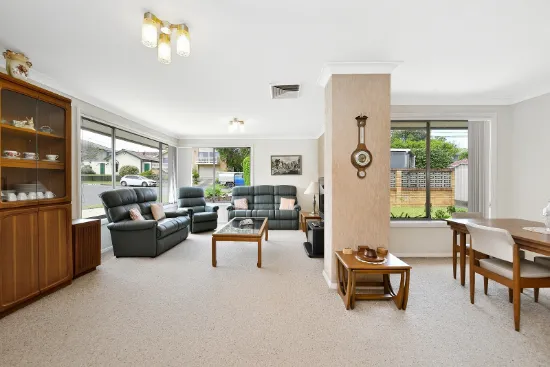 2 David Place, Peakhurst, NSW, 2210