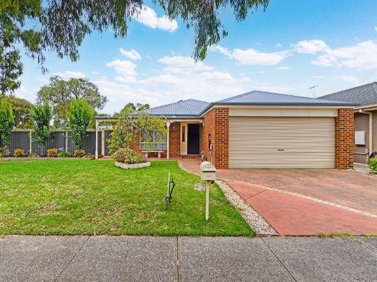 2 Galway Place, Cranbourne, Vic 3977