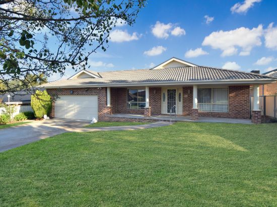 2 Hayden Place, Young, NSW 2594