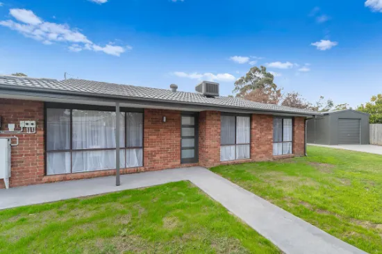 2 Hutchins Way, Skye, VIC, 3977