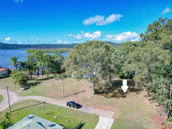 2 Oasis Dr, Russell Island, QLD, 4184