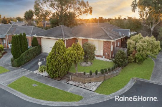 2 Roebourne Mews, Cranbourne East, Vic 3977