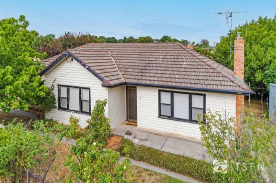 2 Snell Street, Golden Square, Vic 3555