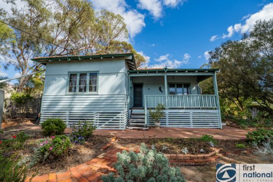 2 Thackrah Avenue, Northam, WA 6401