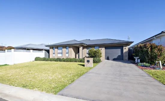 2 Wave Court, Dubbo, NSW, 2830