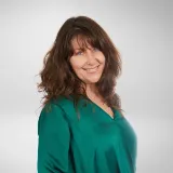 Miranda Hughes - Real Estate Agent From - Cayzer Real Estate  - Albert Park