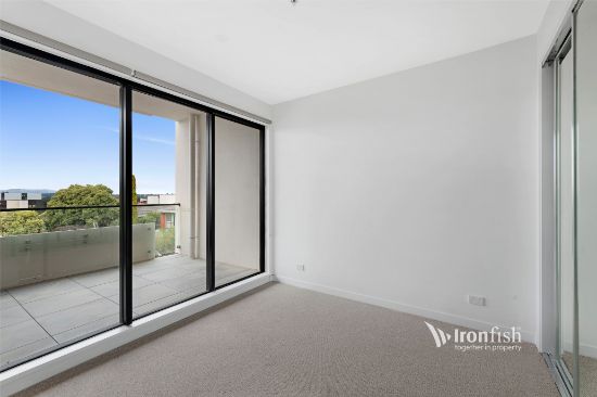 205/160 Williamsons Road, Doncaster, Vic 3108