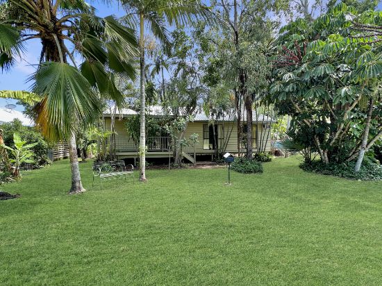 20A Mandalay Ave, Nelly Bay, Qld 4819