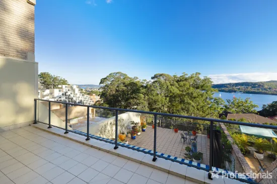 21/92 John Whiteway Drive, Gosford, NSW, 2250