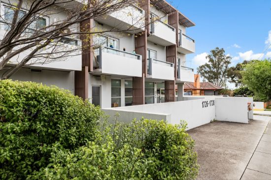 211/1728 Dandenong Road, Clayton, Vic 3168