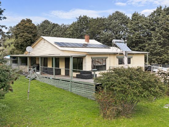 2115 HIGHLANDS ROAD, Whiteheads Creek, Vic 3660