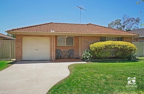 216 & 216A Welling Drive, Mount Annan, NSW 2567