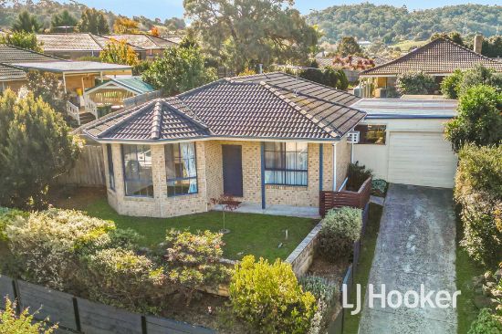 22 Ash Crescent, Pakenham, Vic 3810