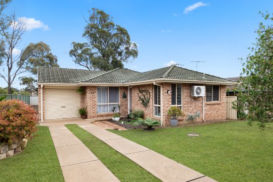 22 Cusack Close, St Helens Park, NSW 2560