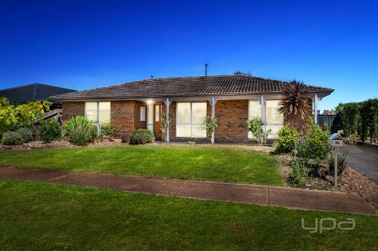 22 Denny Place, Melton South, Vic 3338