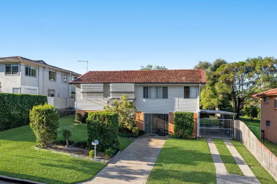 22 Yaringa St, Manly West, QLD, 4179