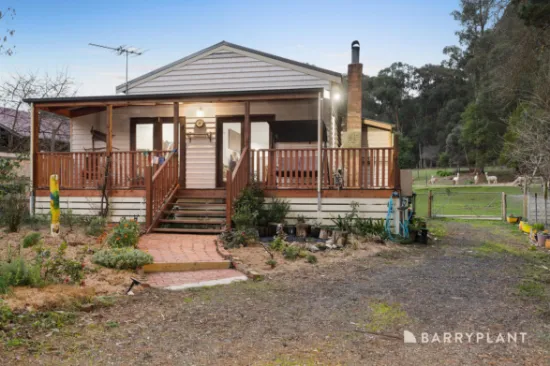 224 Woori Yallock Rd, Cockatoo, VIC, 3781