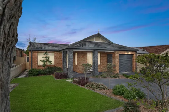 23 Waugh Cl, Blue Haven, NSW, 2262