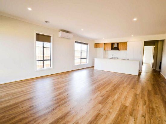 232/159 Athletic Cct, Clyde, Vic 3978